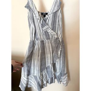 Summer v neck dress